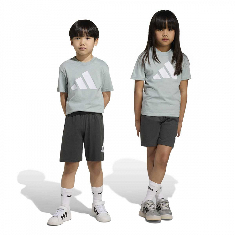 ESSENTIALS T-SHIRT SET