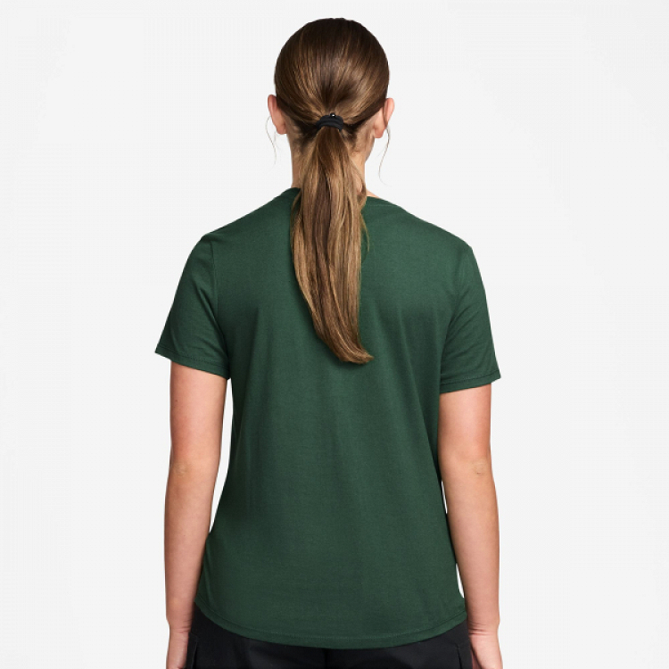 Nike Sportswear Club Essentials