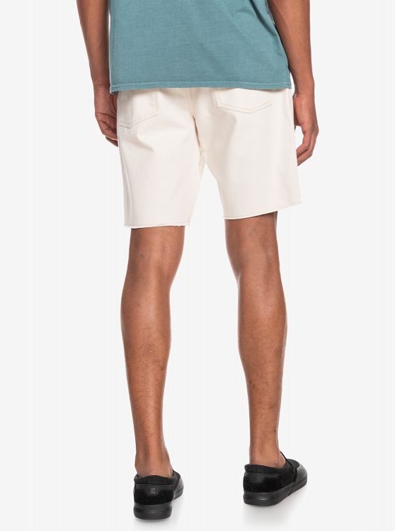 UP SIZE NATURAL SHORT