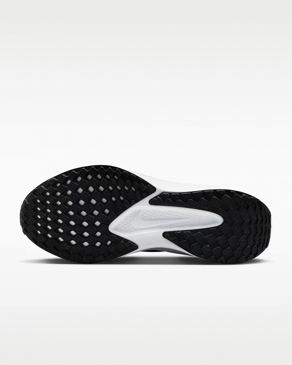 Nike Quest 6