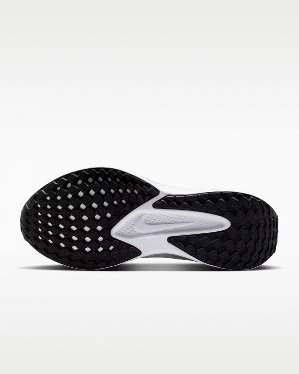 Nike Quest 6
