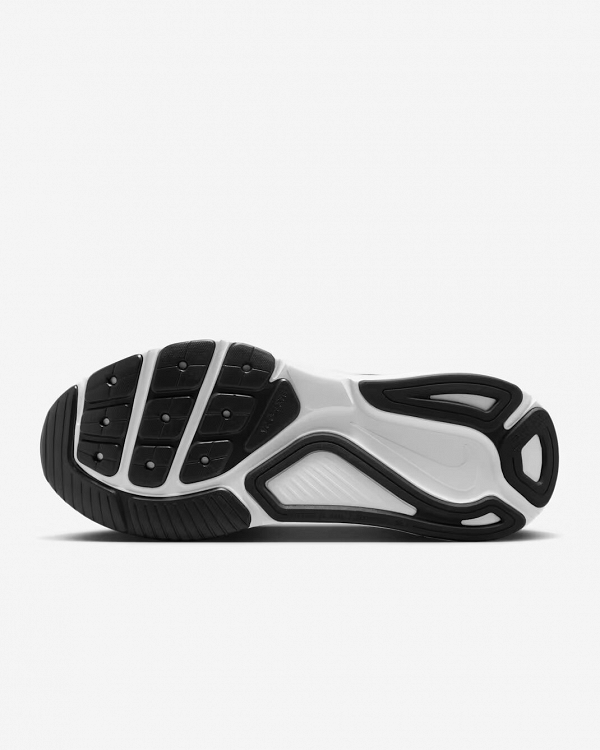 Nike Structure 26