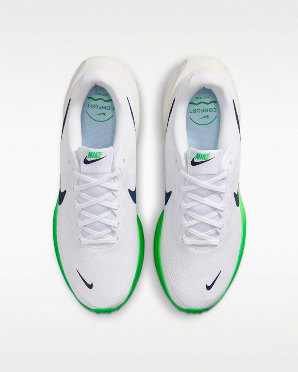 Nike Revolution 8