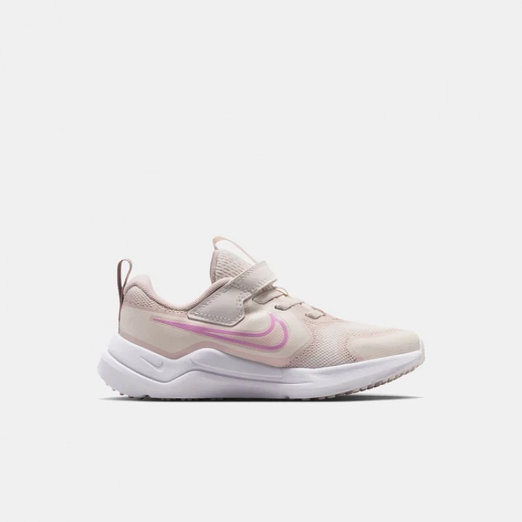 Nike Cosmic Runner