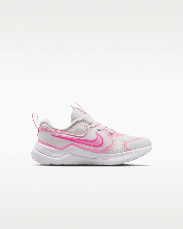 Nike Cosmic Runner