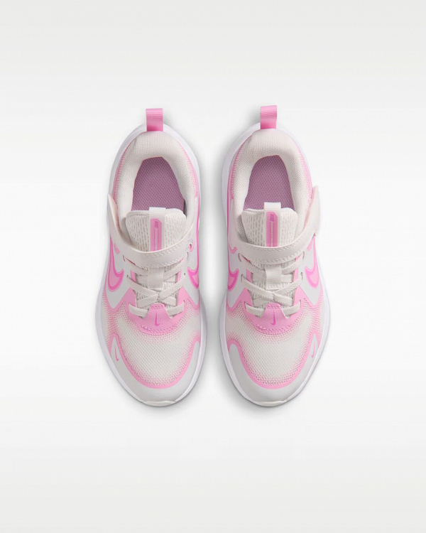 Nike Cosmic Runner