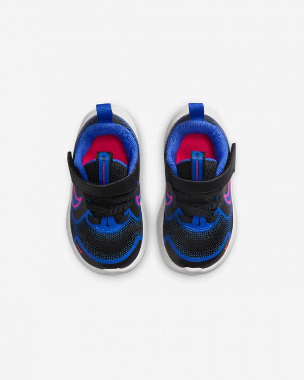 Nike Cosmic Runner