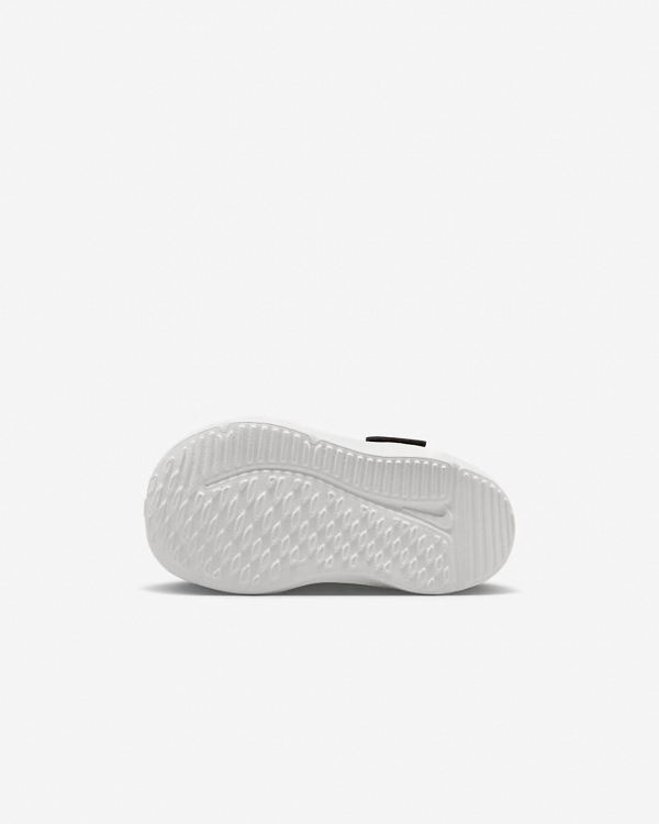 Nike Cosmic Runner