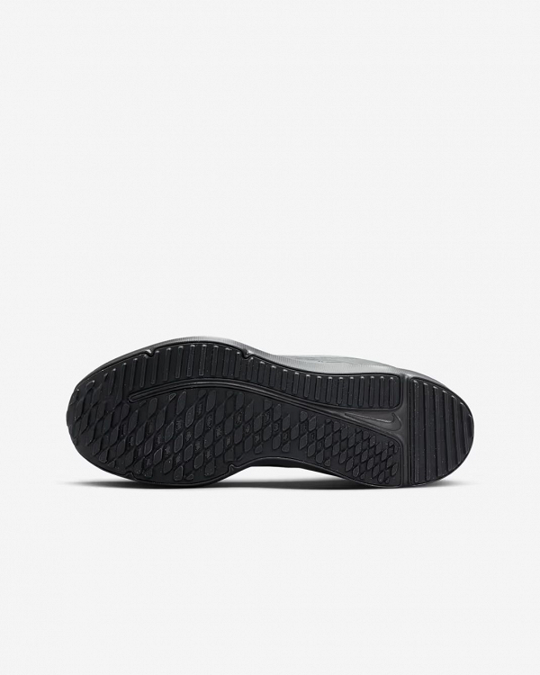 Nike Cosmic Runner