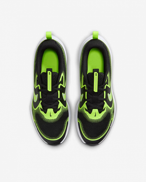 Nike Cosmic Runner