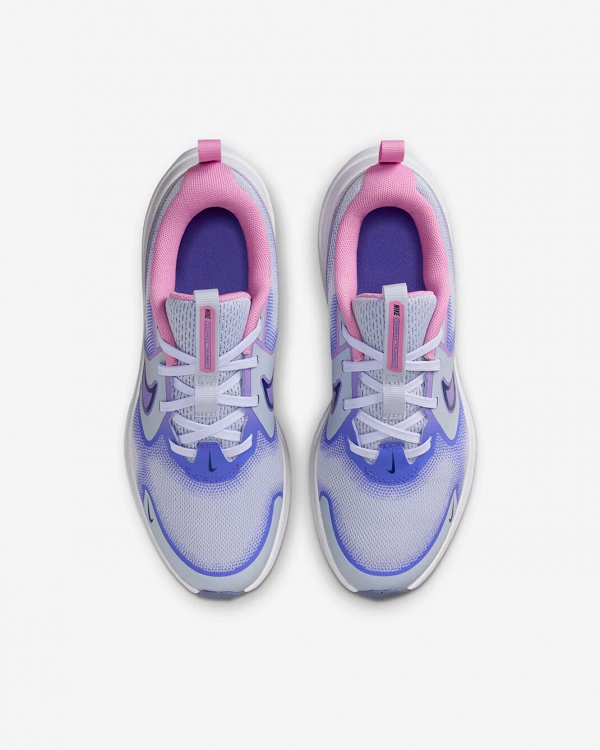 Nike Cosmic Runner