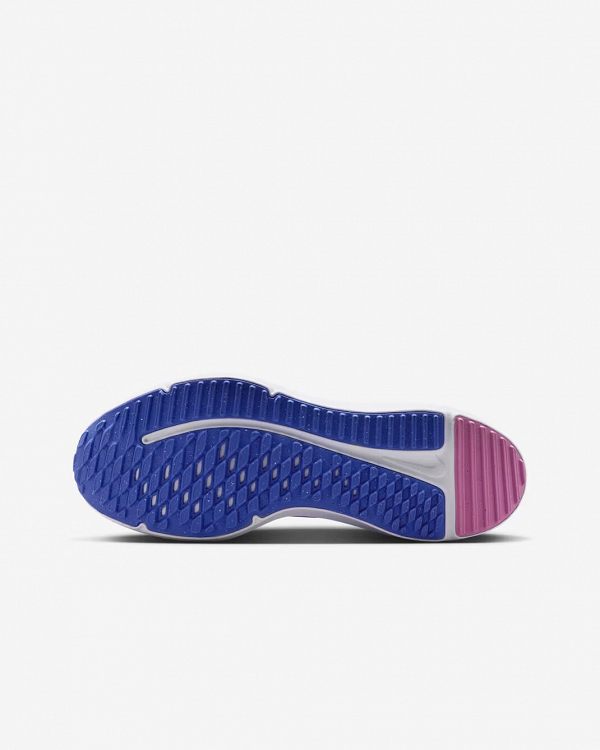 Nike Cosmic Runner