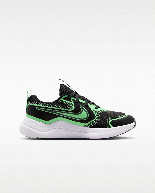 Nike Cosmic Runner