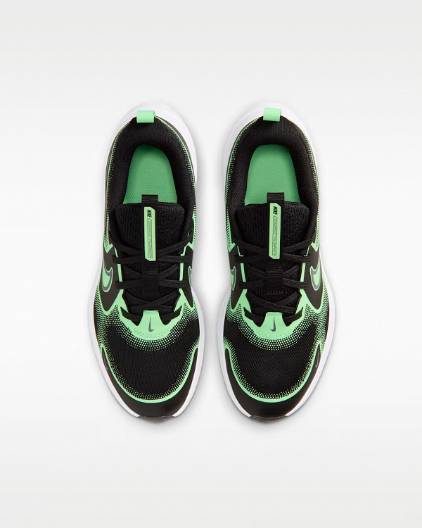 Nike Cosmic Runner