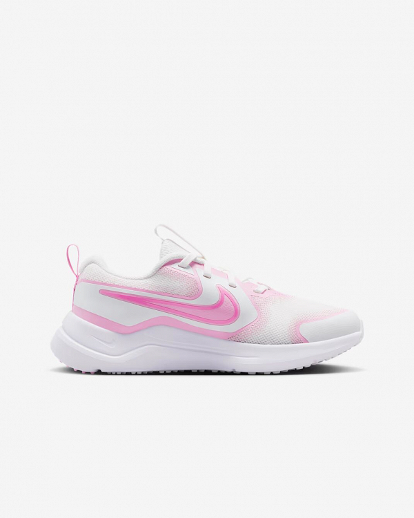Nike Cosmic Runner