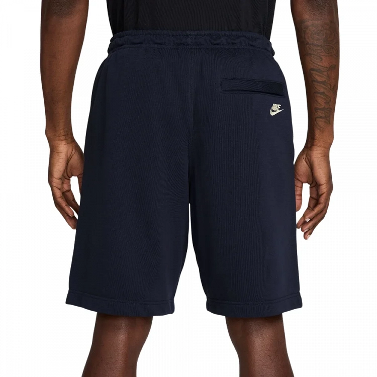 Nike Sportswear Club
