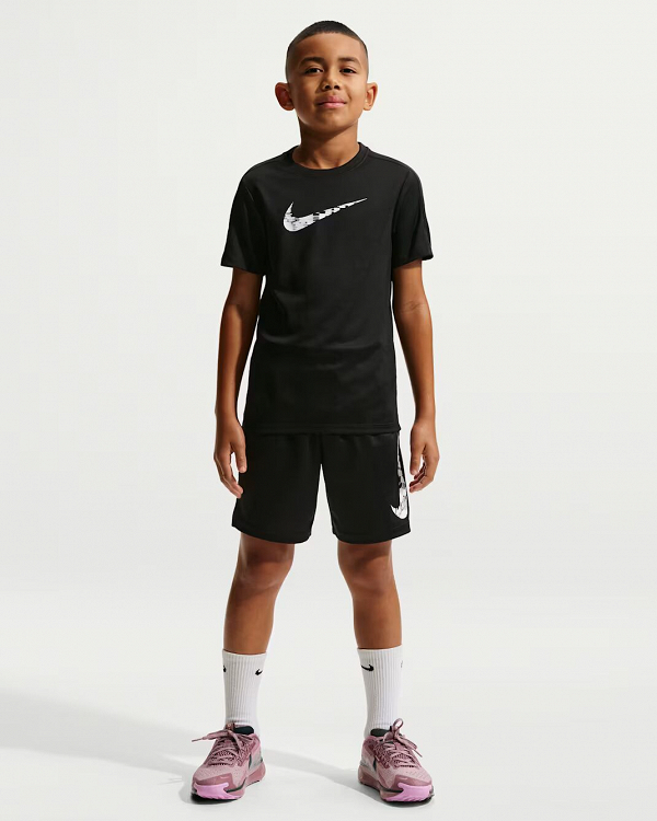 Nike Trophy23