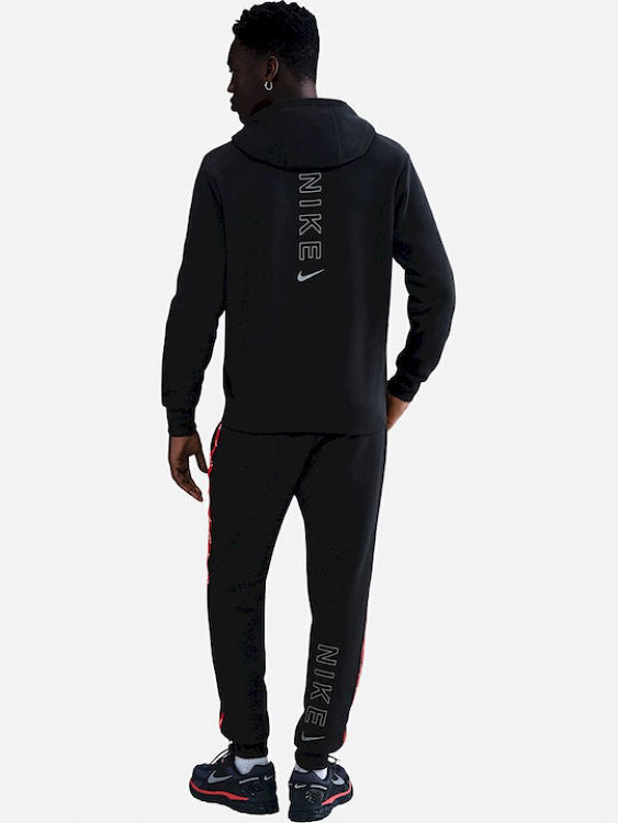 Nike Sportswear Club