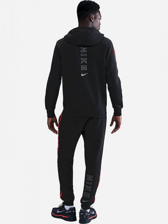 Nike Sportswear Club