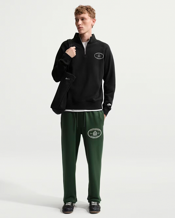 Nike Sportswear Club