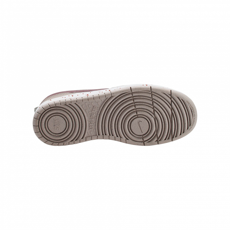 Nike Court Borough Low Essential+