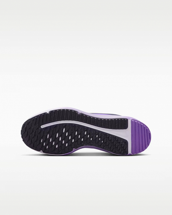 Nike Cosmic Runner Swoosh