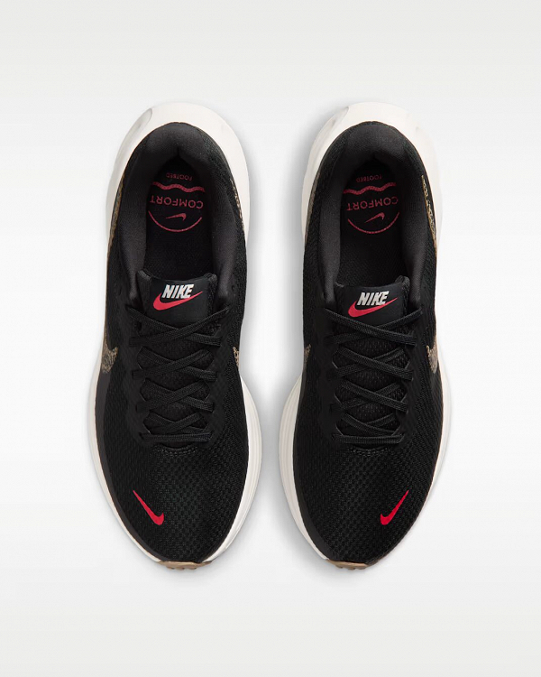 Nike Revolution 8