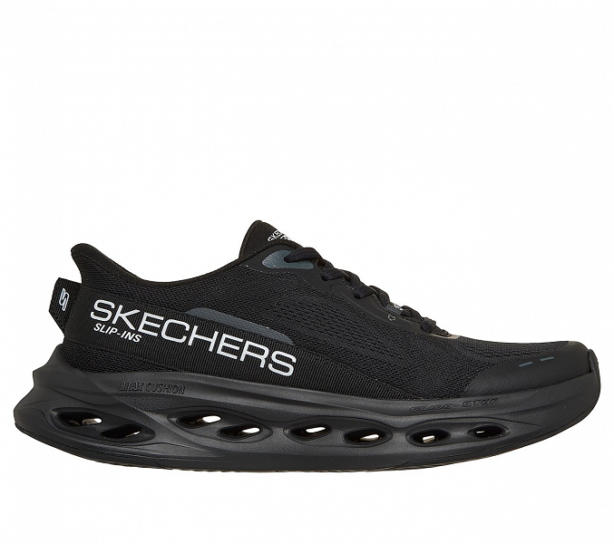 SKECHERS  ADVERT - 220421
