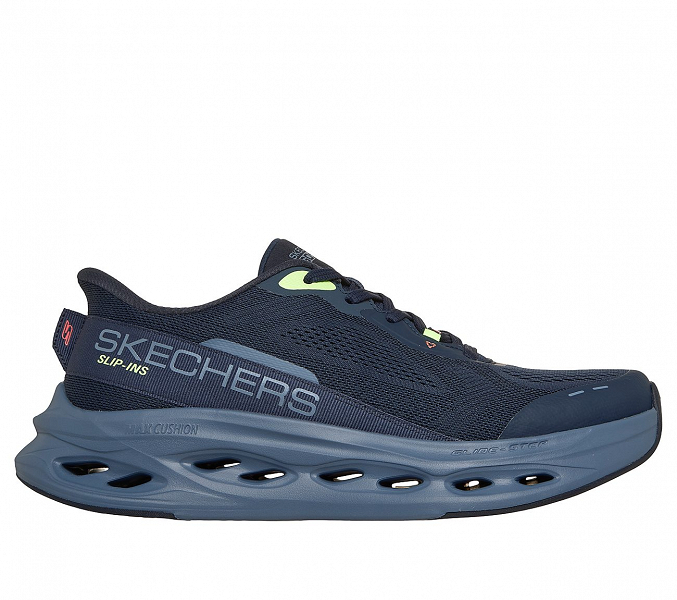 SKECHERS  ADVERT - 220421
