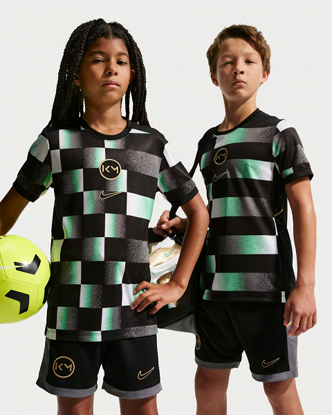 Kylian Mbappé Academy - IO0720
